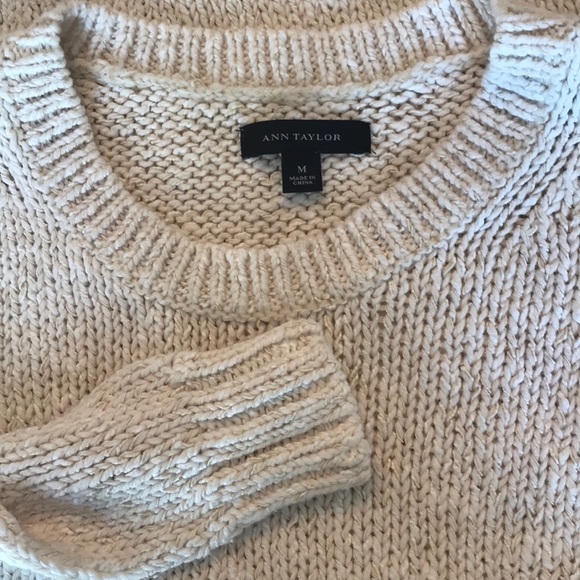 -Ann Taylor- Beautiful Cream Sweater! Size medium - Picture 2 of 7